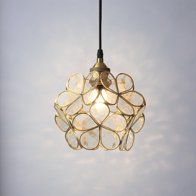 Femke Glas Hänglampa – Skandinavisk design med justerbar höjd och blomskärm