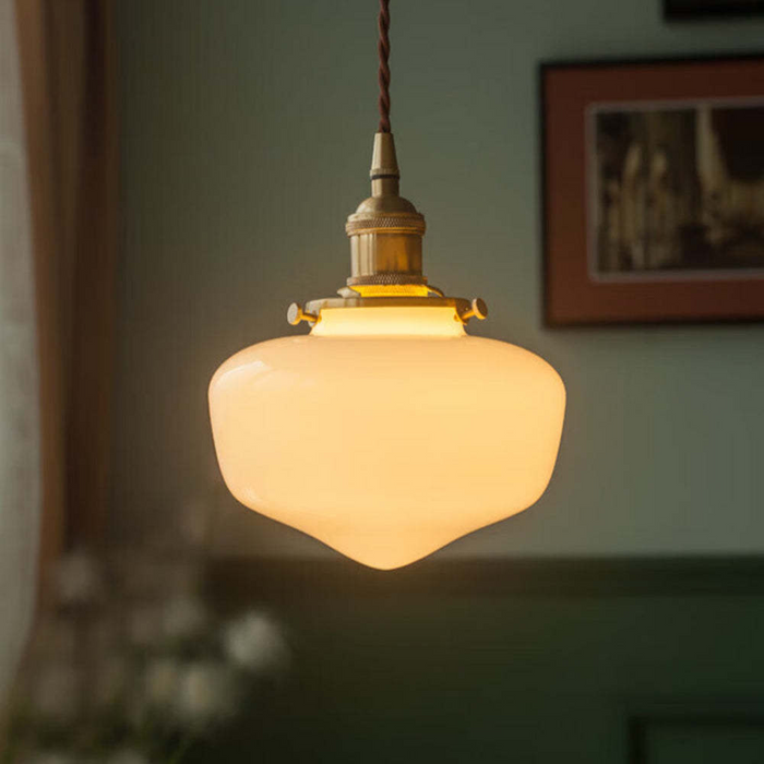RetroLuxe – Elegant pendellampa med klassisk industriell charm