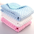 Prickig babyfilt i minky och fleece