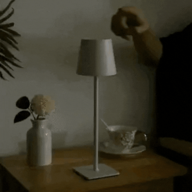 Uppladdningsbar bordslampa