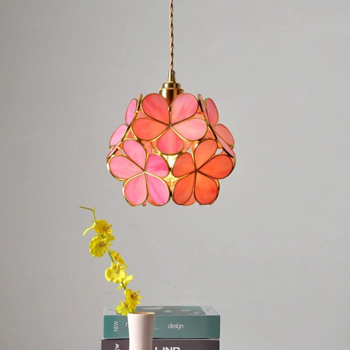 Femke Glas Hänglampa – Skandinavisk design med justerbar höjd och blomskärm