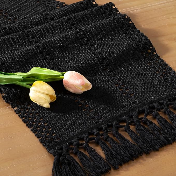 Boho Macrame-bordslöpare – Rustik bomulls- och linnedekor med tofsar