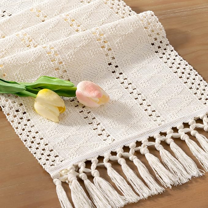 Boho Macrame-bordslöpare – Rustik bomulls- och linnedekor med tofsar