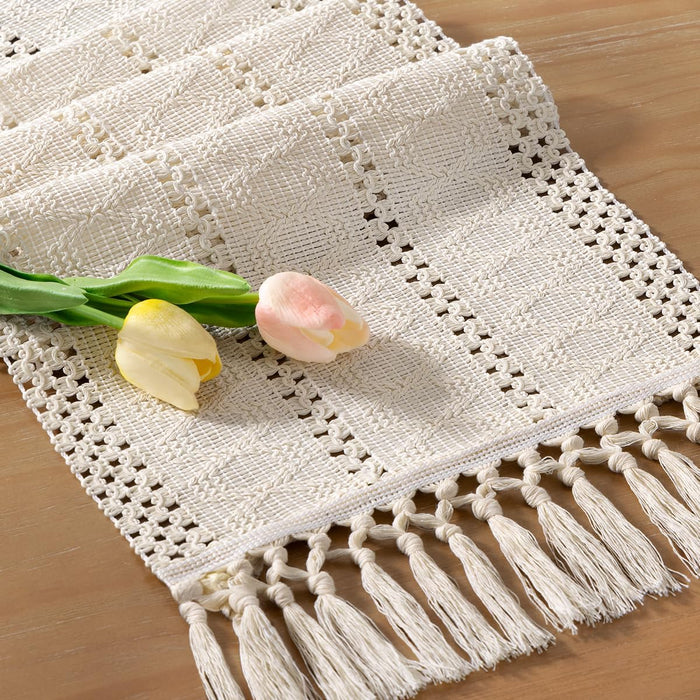Boho Macrame-bordslöpare – Rustik bomulls- och linnedekor med tofsar