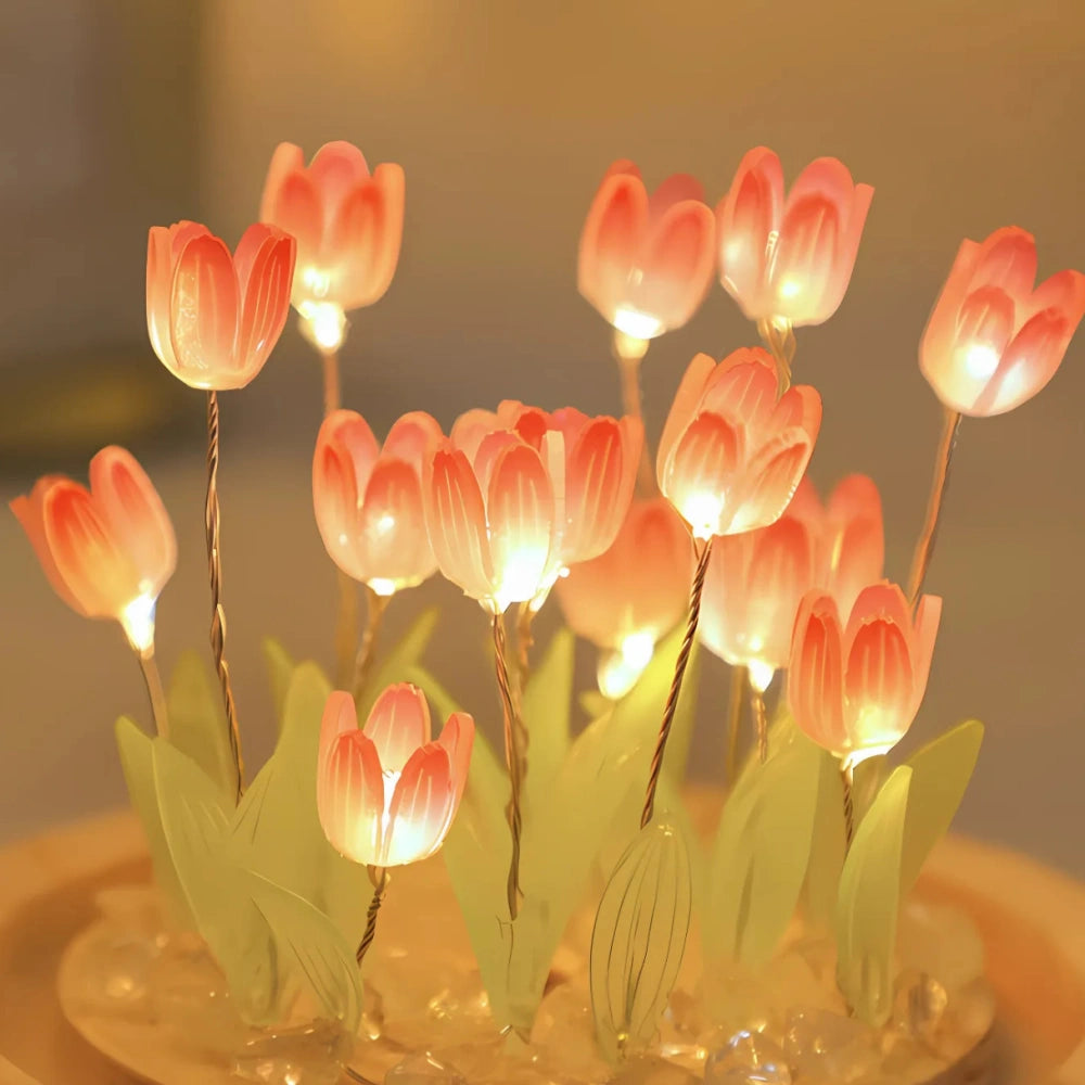 Graceful Tulip Ljus Under Glasdome för Lugnande Atmosfär