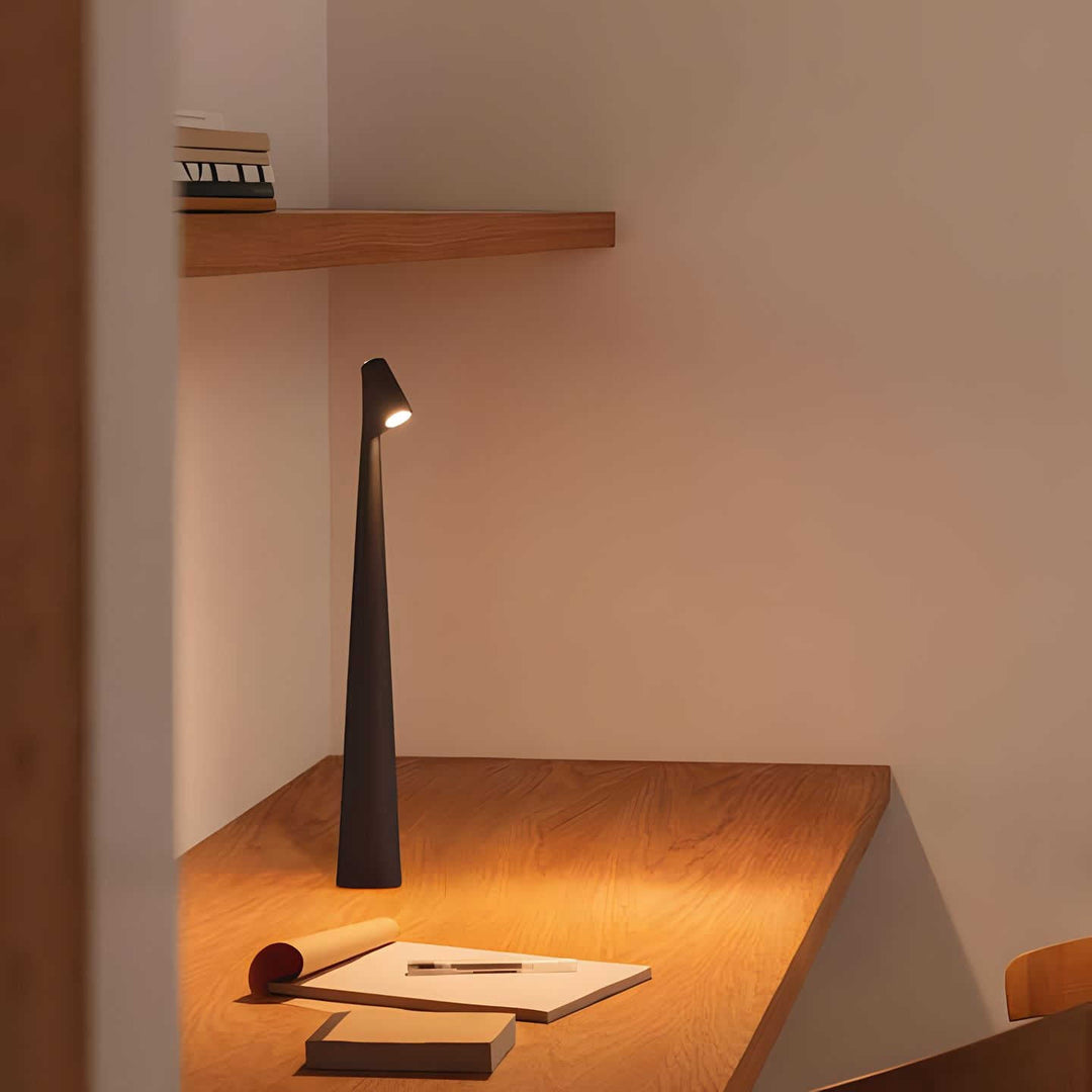 Carvallo – Elegant Dimbara Bordslampa med Raffinerad Elegans
