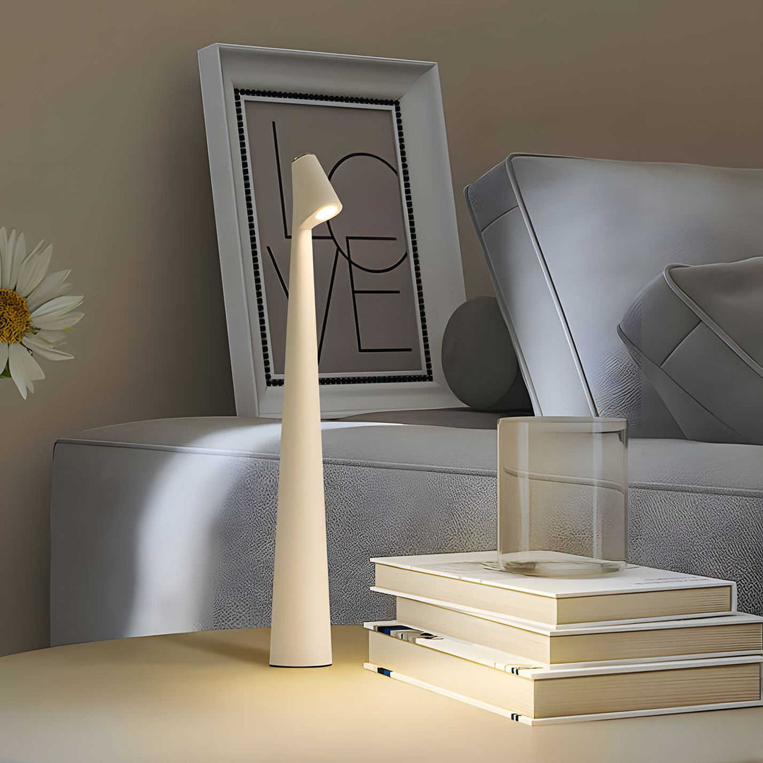 Carvallo – Elegant Dimbara Bordslampa med Raffinerad Elegans
