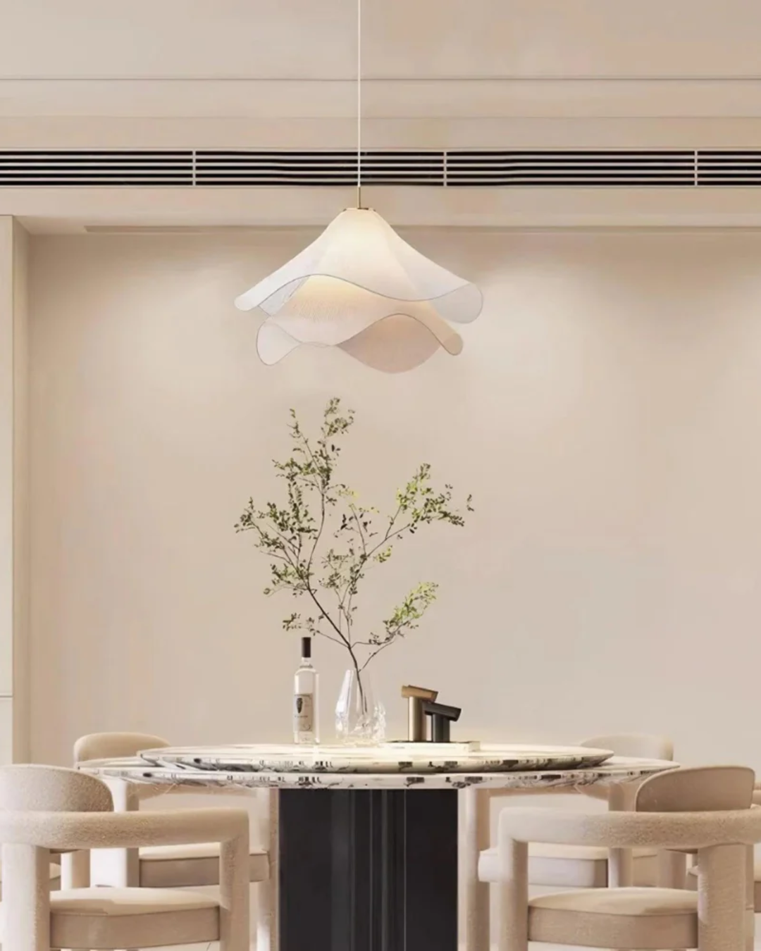 Soft Bloom Pendel Lampa | 16″–20″ Tygtaklampa | Skulptural Atmosfär
