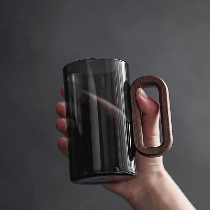 Nordvik Glas Mugg med Trähandtag – Rustik Kaffekopp i Glas