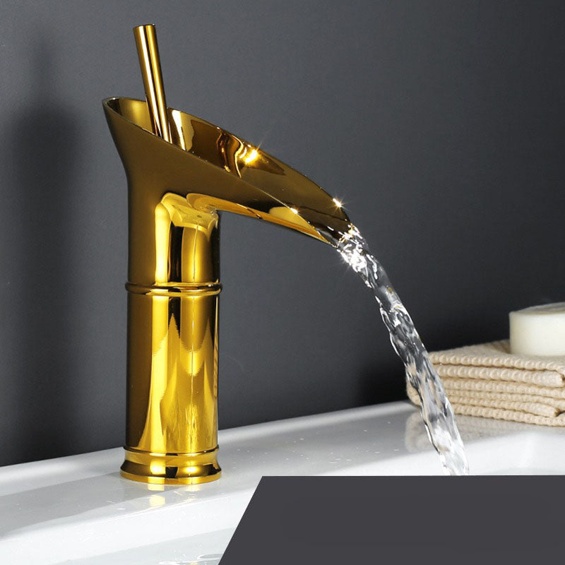 Royaleva Antik Vattenfall Badkarskran Elegans