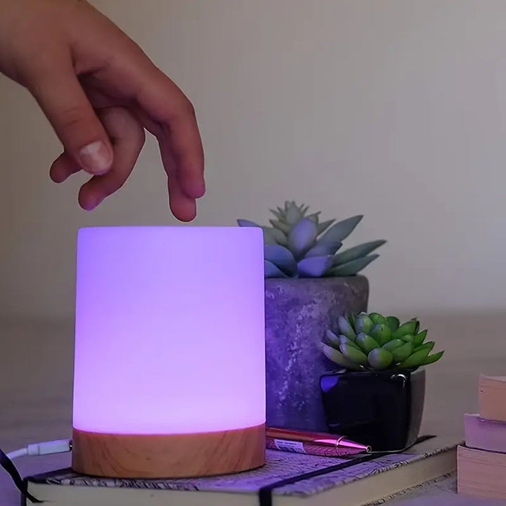 Dimbar LED nattljus med modern design och färgbyte