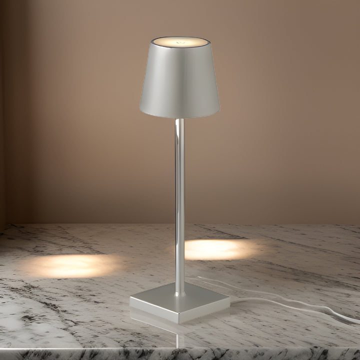 Uppladdningsbar bordslampa