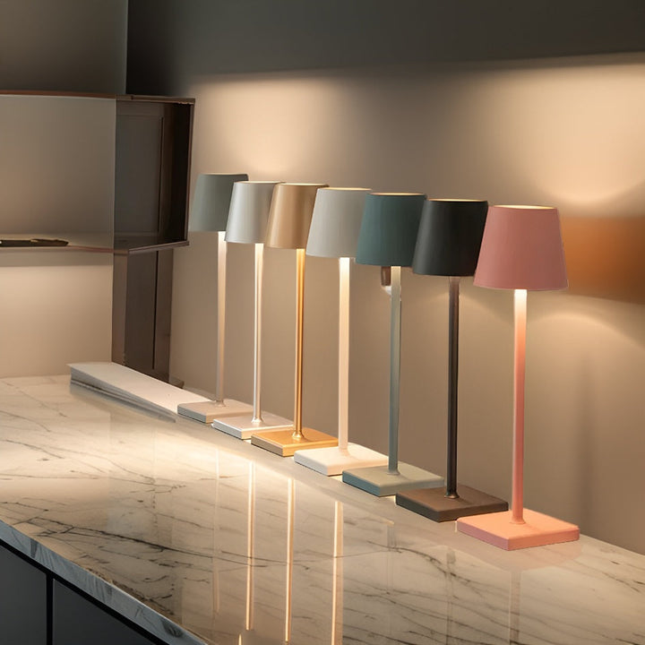 Uppladdningsbar bordslampa