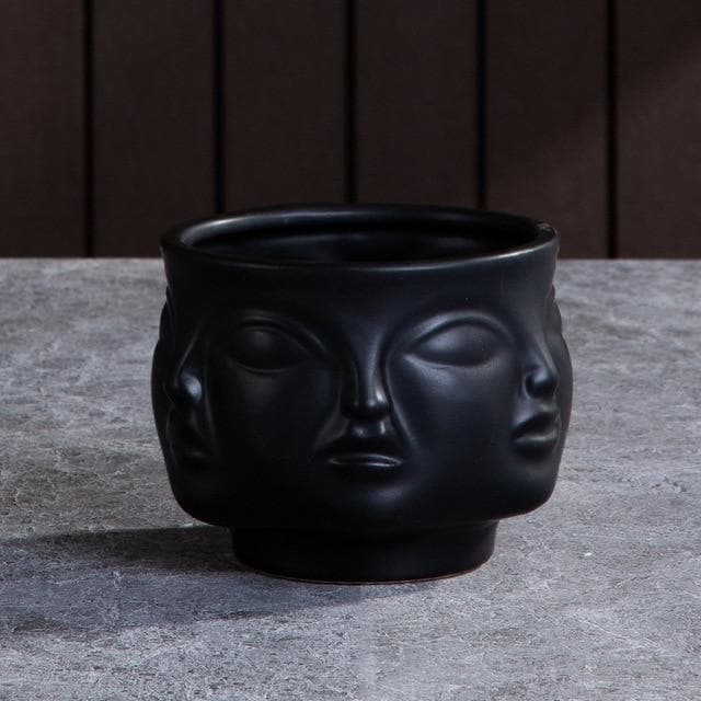 Carvallo – Keramiska designvaser och blomkrukor med skulptural elegans