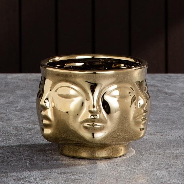 Carvallo – Keramiska designvaser och blomkrukor med skulptural elegans