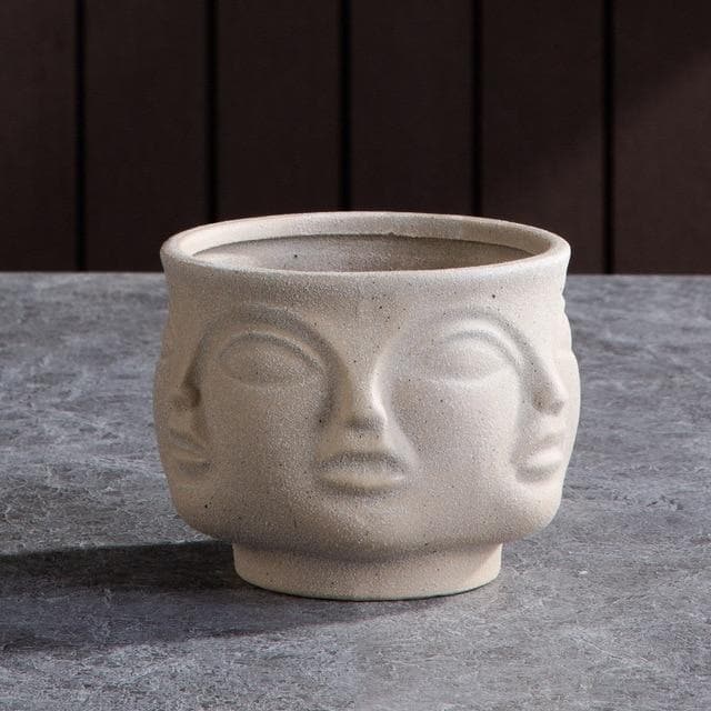 Carvallo – Keramiska designvaser och blomkrukor med skulptural elegans